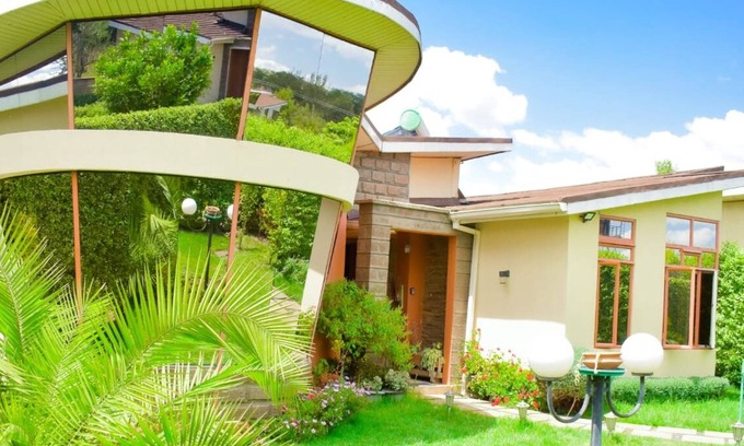 Hospital Apartamento | Serene stay , Ideal for a family , dignitaries and camp teams with own compound