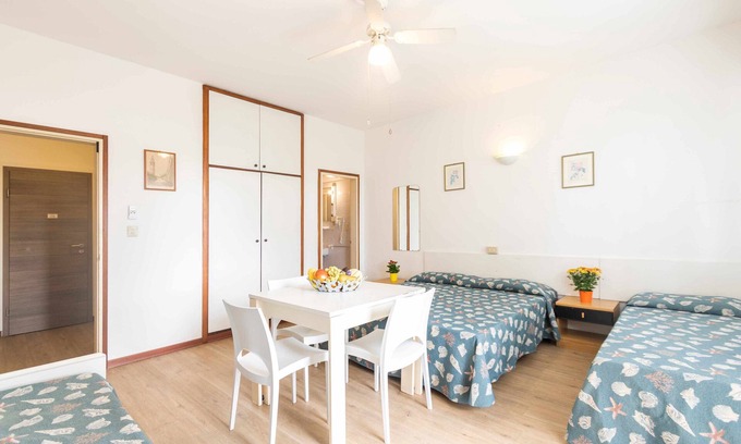 Lignano Sabbiadoro Apartamento | Tranquilo apartamento tipo estudio cerca de la playa