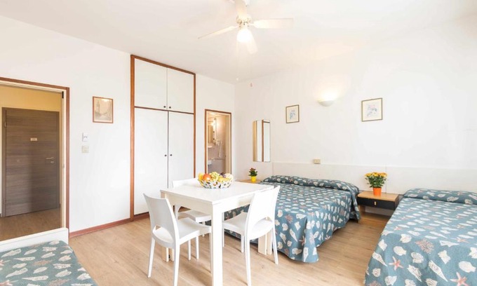 Lignano Sabbiadoro Apartamento | Serene studio apartment close to the beach