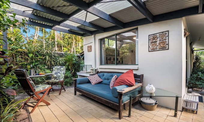 Suffolk Park Apartamento | Serene tropical retreat in Beachside Suffolk Park adjacent to Tallow Beach