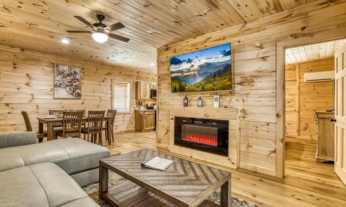 Cosby Casa | Serenity Brook- Pickleball Court, Creek, WIFI, Mountain Views, Starting at 99