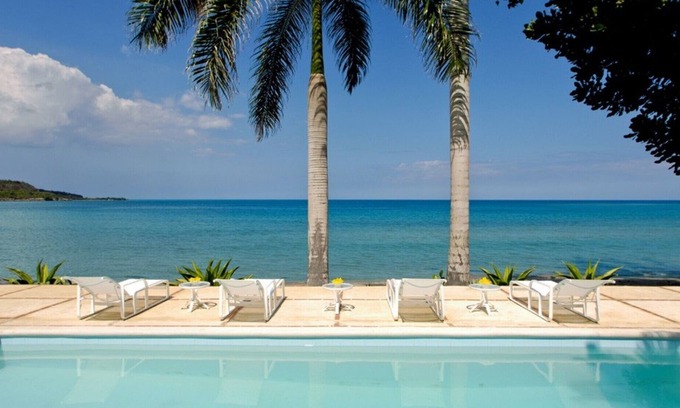 Montego Bay Villa | SERENIDAD EN LA PLAYA JAMAICA - Villa de lujo frente a la playa 4 camas Montego Bay