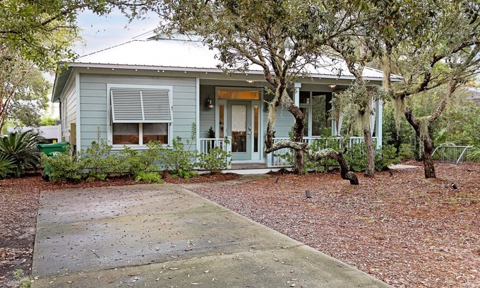 White's Gulfview Casa | Serenity Cottage-Pool, Private Beach- Dog Friendly