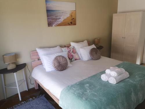 Walmer Casa | Serenity Cove-The Royal Jewel Room