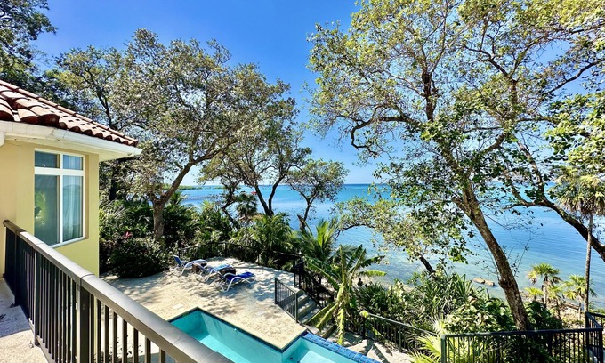 Mud Hole Casa | Serenity House @ Blue Harbour
