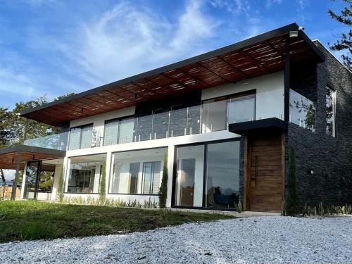 El Penol Casa | Serenity house Guatapé