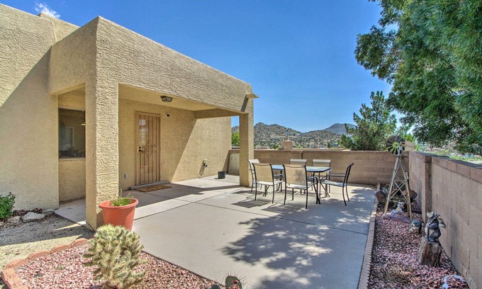 Northeast Heights Casa | Serenity in Duke City w/ Manzano Mtn View
