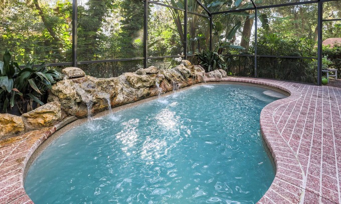 Eustis Casa | serenity country setting beautiful place surrounded by nature for romantic