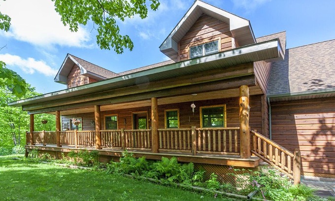 Duluth Casa | Serenity Lodging- Large Peaceful Home-10 millas del corazón del centro