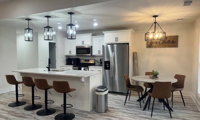 Jackson Casa | Serenity Lounge NEW-FRESH-MODERN HOUSE With TVs in All rooms