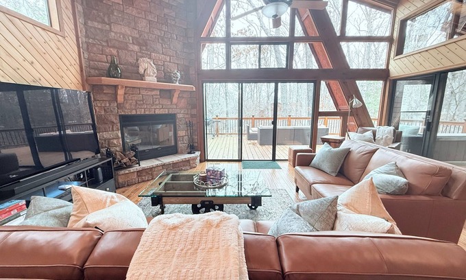 Innsbrook Chalet De Esquí | Serenity Now - Casual Luxury, Effortless Fun, All the Perks