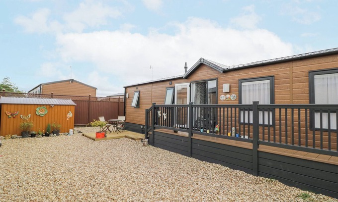 Evesham Cabaña | SERENITY, pet friendly, with a garden in Evesham
