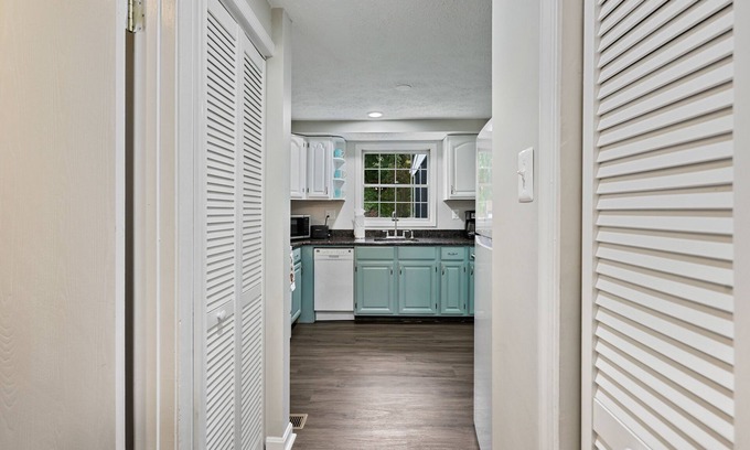 Annapolis Casa | Serenity Place in Annapolis- EV Parking