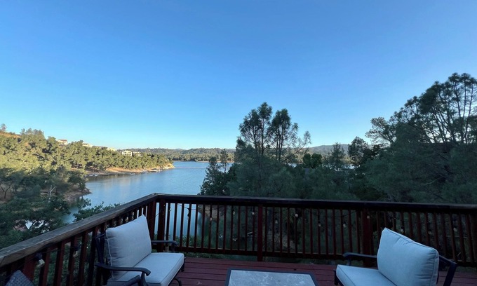 Oak Shores Casa | Serenity Shores Lakefront Home