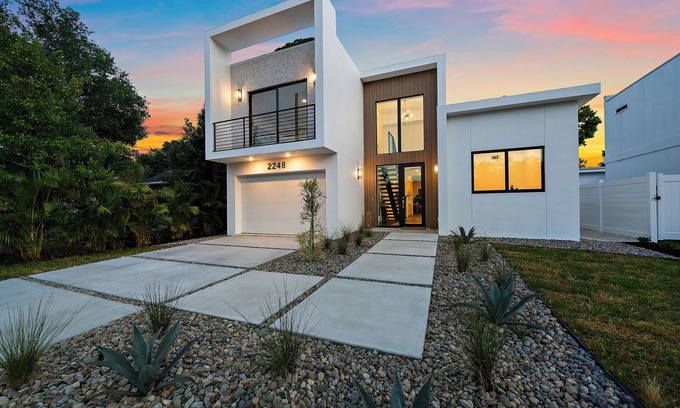 Alta Vista Casa | Serenity Springs | Private Heated Pool + Waterfall
