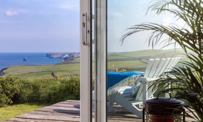 Saint Kew Casa | Serenity: Stunning Ocean View & Private Hot Tub