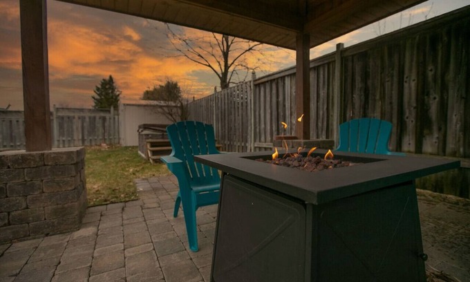 Barrie Casa | Serenity & Style: 4BR w/ Hot Tub, BBQ & Fire Table