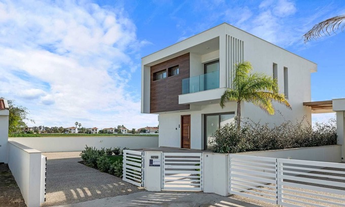 Softades Otro | Serenity Waves Villa 8