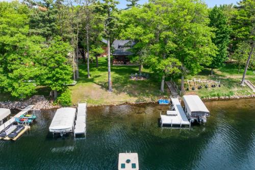Crosby Casa | Serpent Lake Getaway