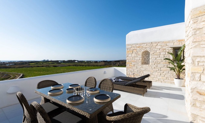 Nea Cryssi Akti Villa | Sersi Black Villa with Jaz