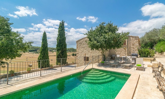 Sant Joan Villa | SES CASES VELLES DE SON BARÓ - Idílica finca en el campo con piscina privada en el centr
