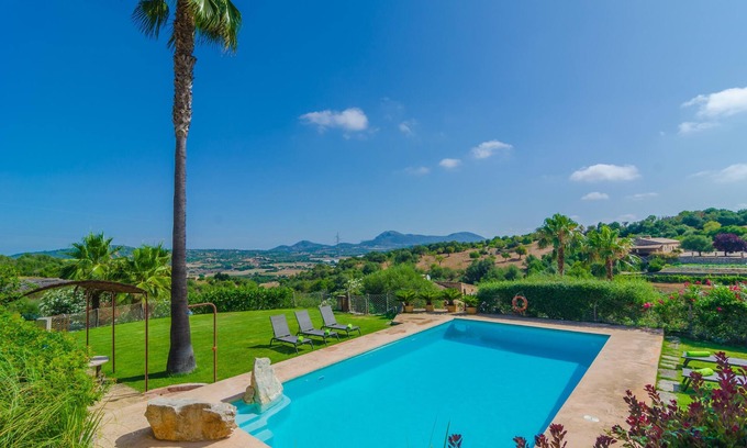 Manacor Villa | SES PEDRES - Villa con piscina privada en Manacor con WiFi Gratis