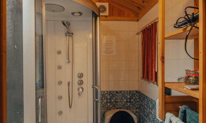 Sevry Casa | Set in a full green environment with large garden, treehouse and 70a of woodland