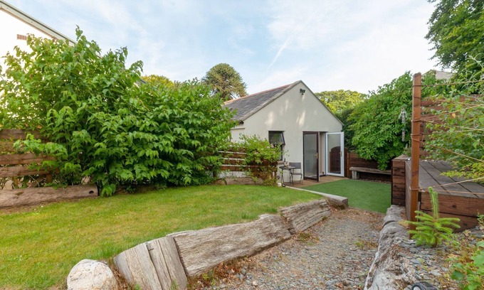 Maughold Casa | Set in the beautiful rural location of Maughold, Elgin Retreat offers plenty to enjoy and is a matte