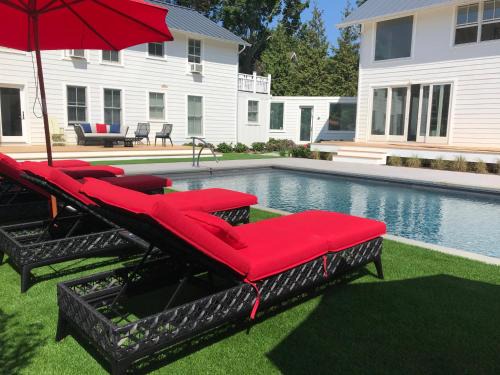 Shelter Island Heights Cama Y Desayuno | Seven Resort Style Inn near Beach