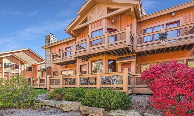 Champion Casa | Seven Springs Resort Ski-In Ski-Out @ Southwind
