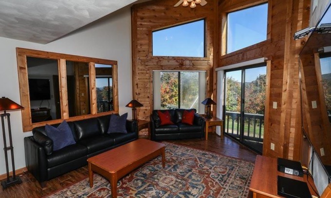 Seven Springs Apartamento | Seven Springs Stoneridge 3 Bedroom & Loft Standard Condo, walking distance to slopes! condo