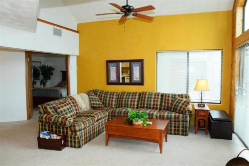 Seven Springs Apartamento | Seven Springs Sunridge 3 Bedroom Standard Condo with Loft, Ski-In Out condo