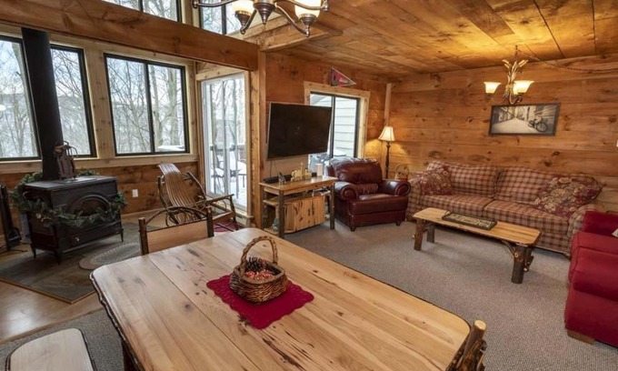 Seven Springs Apartamento | Seven Springs - Swiss Mountain 3 Bedroom Standard Condo, Near Golf Course condo
