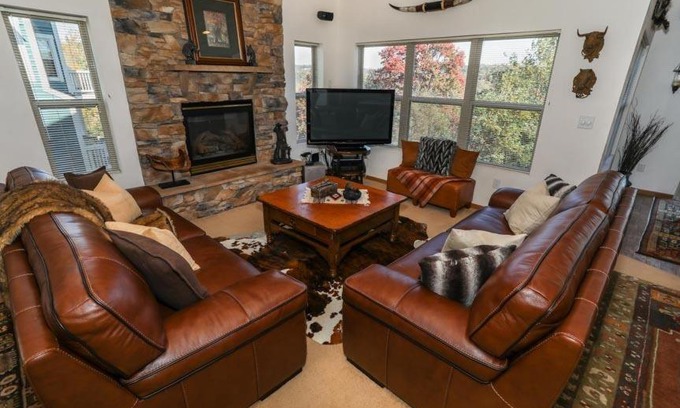 Seven Springs Apartamento | Seven Springs Woodridge 4 Bedroom Premium Condo, Mountain Views and Sleeps 10! condo
