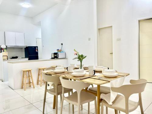 Bandar Puchong Jaya Apartamento | SF 1-12Pax Puchong Sky Pod 3Room IOI Mall 8 Bed LRT
