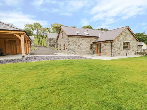 Cwmtirmynach Casa | Sgubor