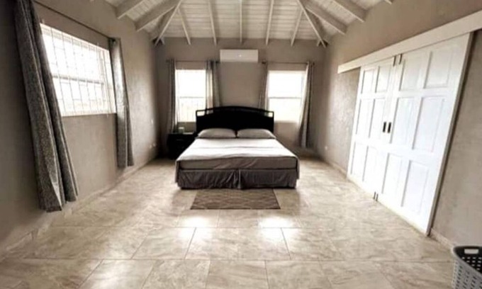 Ocean City Casa | Sha-Dow Villa by the Airport 3BR