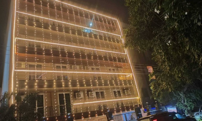 Sushant Lok Hotel | Shaan Stay
