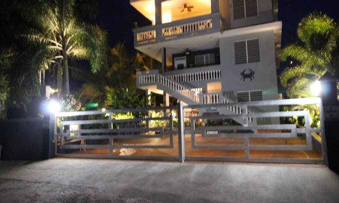 Aguacate Casa | Shacks Beach Perfect 2 Bedroom Tropical Vacation Paradise