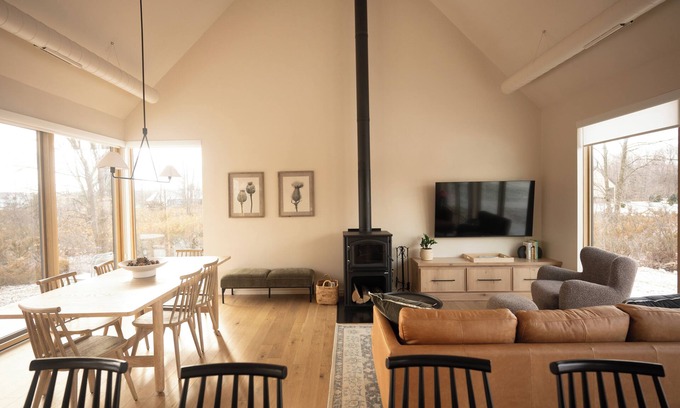 Fish Creek Cabaña | Shade Tree at Loma Cottages