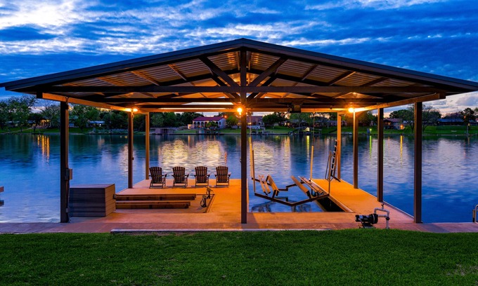 Kingsland Casa | Shade Tree Cottage - Perfect Lake LBJ Getaway! Venga a relajarse y rejuvenecer