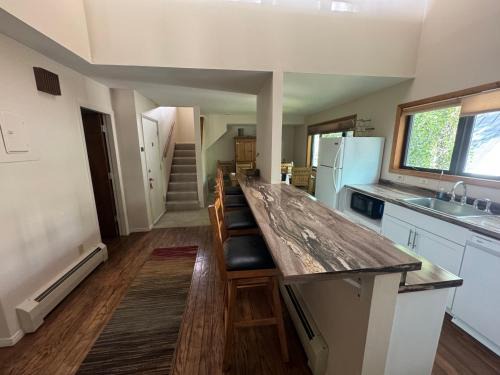 West End Cabina | Shadow Mountain Lodge