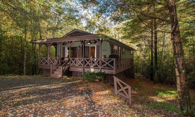 Brevard Casa | Shady Creek Cabin | 2 Bed, 2 Bath