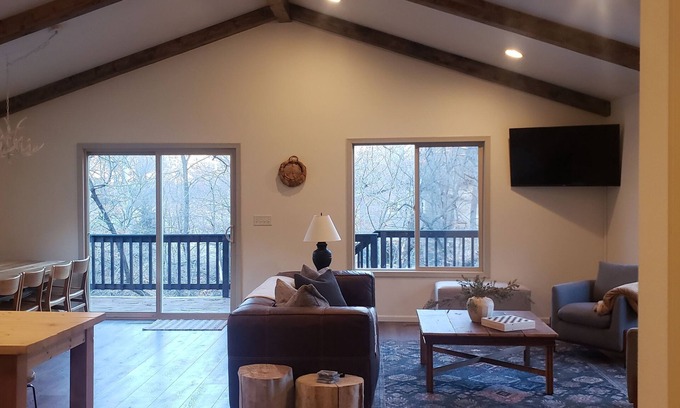 Yankton Cabina | Shady Creek Cabin - Family Friendly Getaway Near Lake