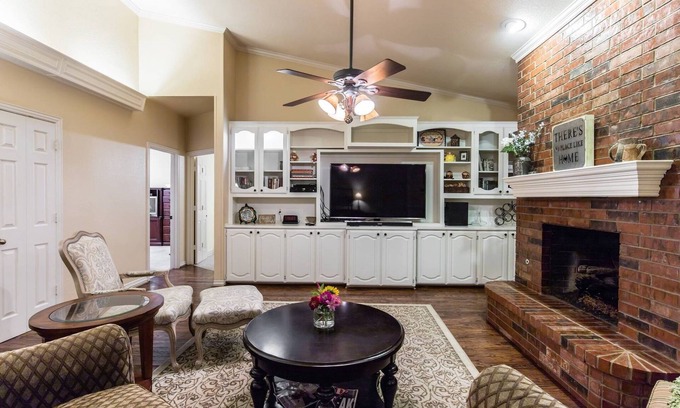 Coppell Casa | Shady Ranch casa, zona tranquila, familiar con piscina.