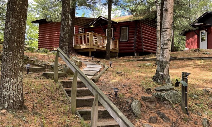 Rhinelander Cabina | Shady Rest Cabin #4, Sunset Views, Sandy Beach, Fishing, Trails, Firepit