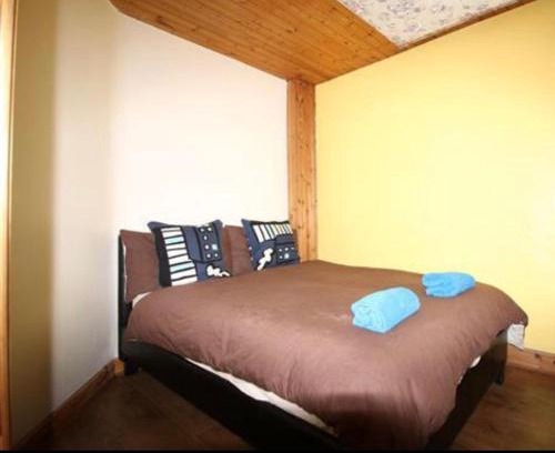 East Ham North Casa | Shakespeare inn