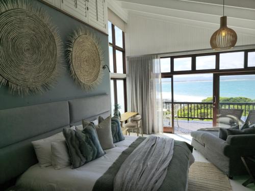 Jeffreys Bay Casa | Shaloha Guesthouse on Supertubes