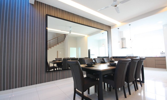 Tanjung Bungah Casa | Shamrock Beach Villas 9