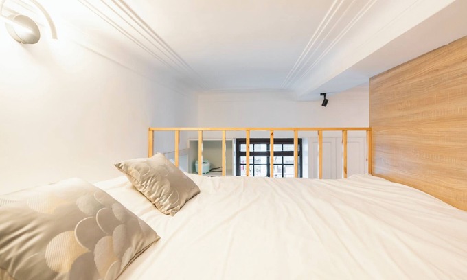 Huaihai Road Commercial Area Apartamento | Shanghai Hills & Gefii Kumomon Family